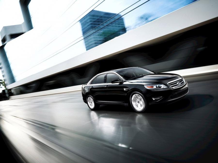  Ford Taurus 2010 года  (фото 30 из 161)